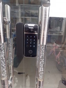 Khóa vân tay cửa kính Kadol K899 Pro