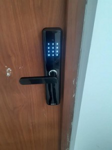 Khóa cửa thẻ từ mật mã Kadol PW19