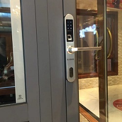 KHÓA VÂN TAY CỬA NHÔM KÍNH KADOL E6800